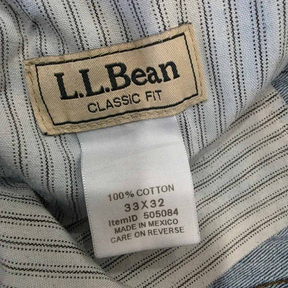 LL Bean Classic Fit Mens Jeans 33x32 Light Wash Blue Denim Straight Distressed